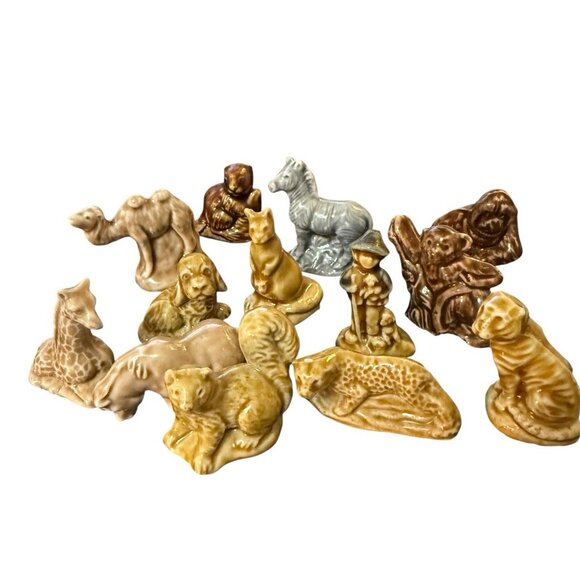 Wade  Whimsie Miniature Porcelain England Figurines Lot of 13 - 12 animals 1 Boy - Picture 1 of 3